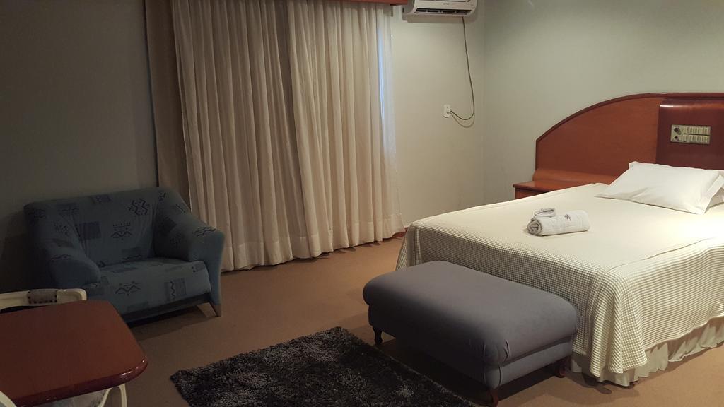 Cristal Executive Hotel Франсиску-Белтран Номер фото